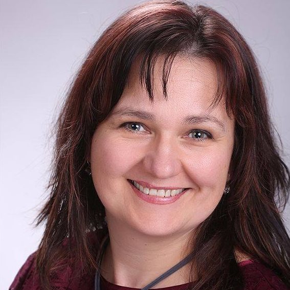 Békési Eszter Békési Eszter magántanár profilképe
