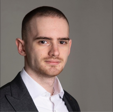 Vancsura István magántanár profilképe