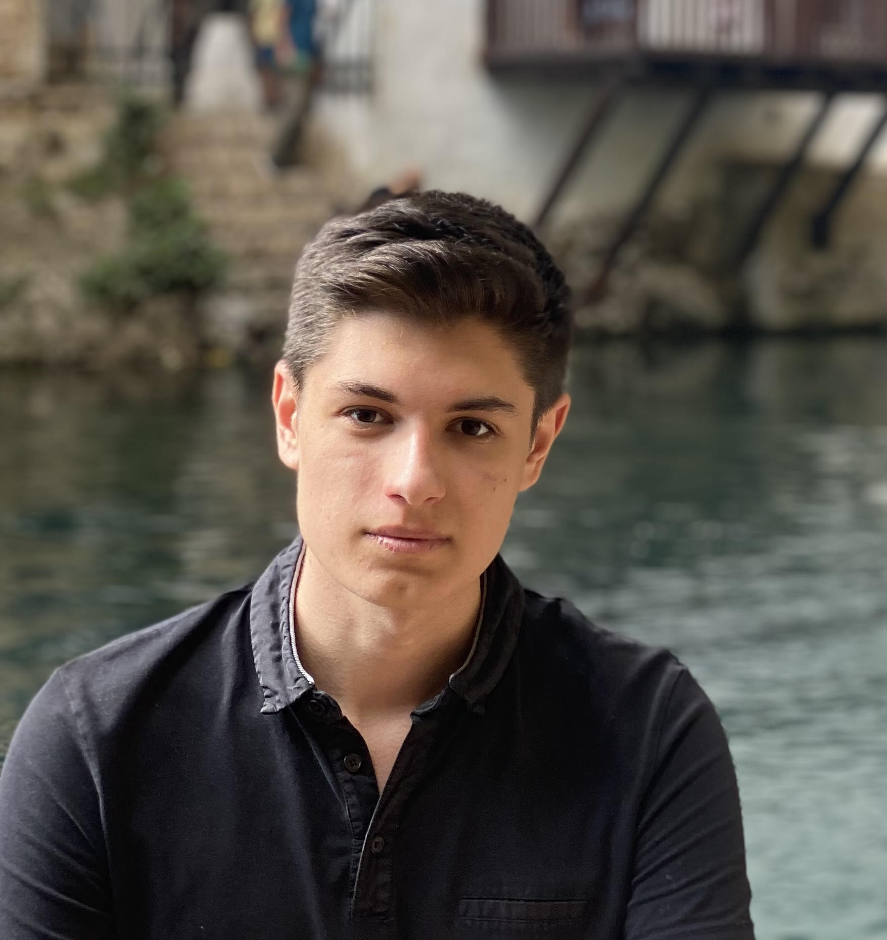 Alexander Bishenden magántanár profilképe